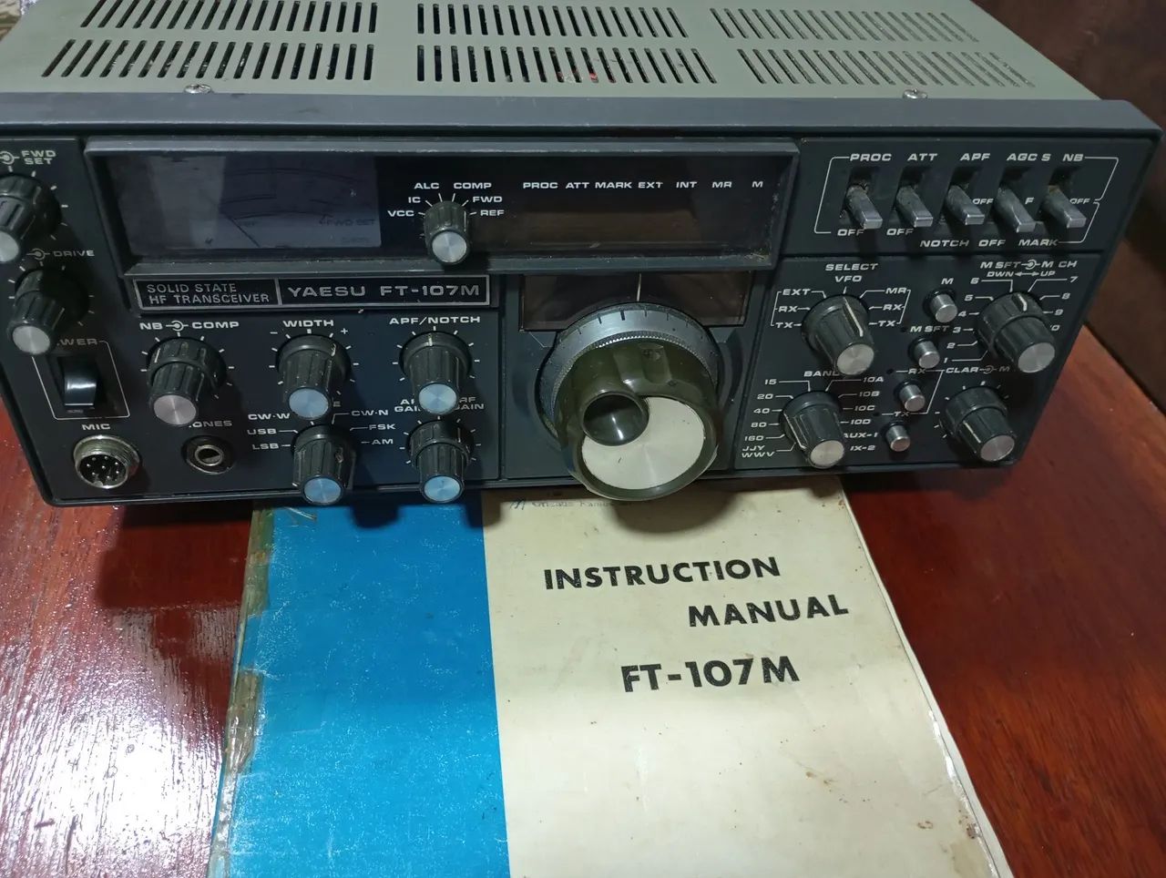 Radio Transmissor Yaesu FT-107M