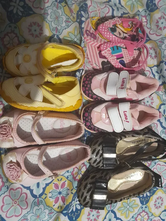 Lote de calçados infantil