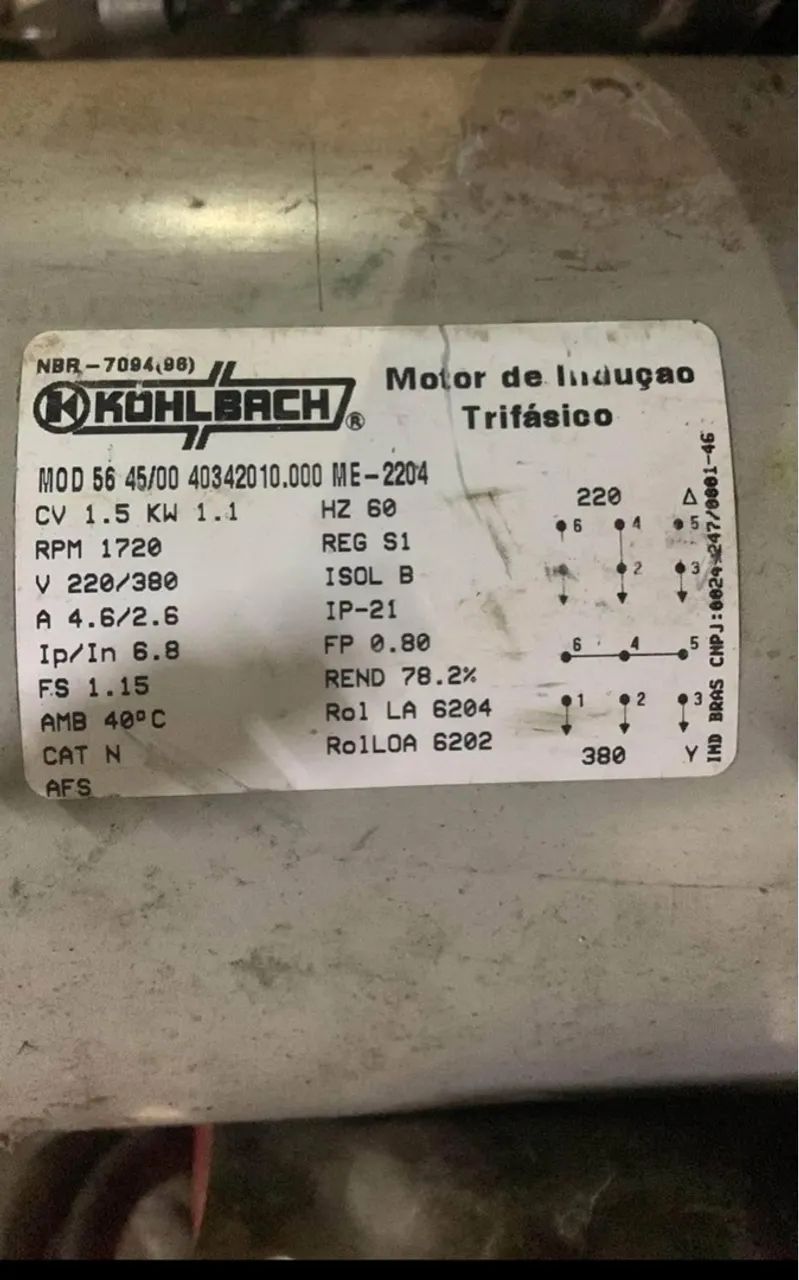 Motor elétrico trifásico 