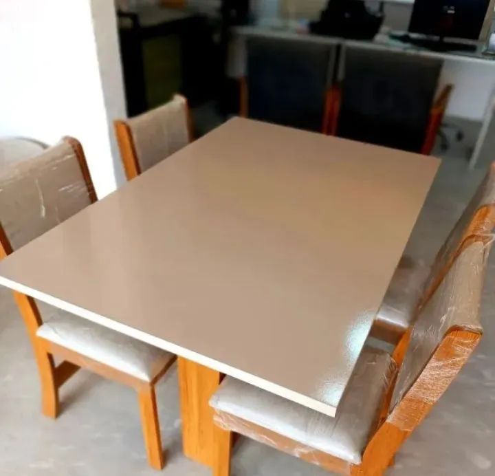 Lindo Conjunto de Mesa com 4 Cadeiras Medida 120x80 - Foto 3