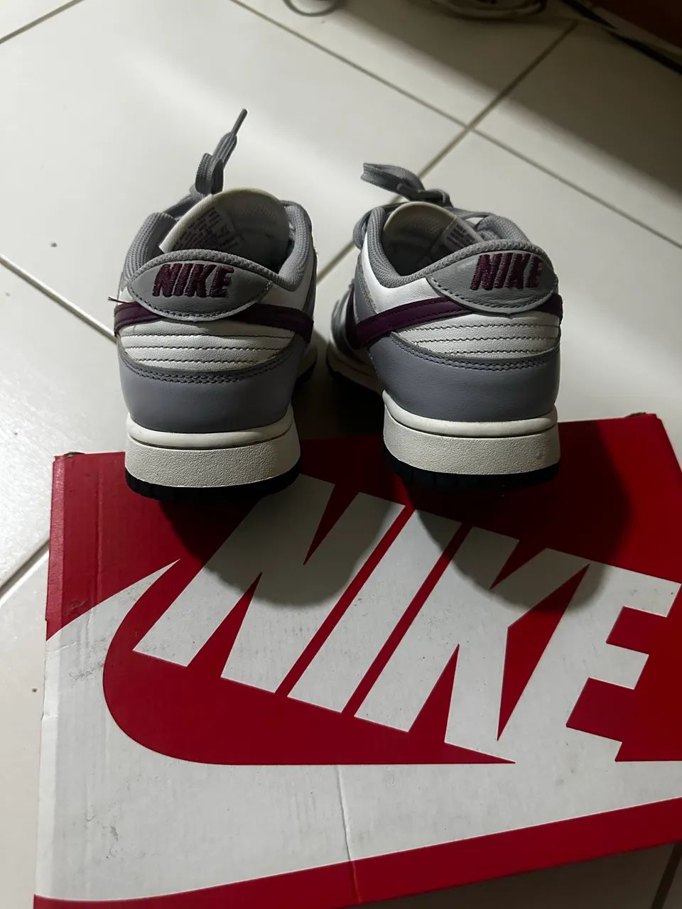 Nike dunk low cinza e Calçados Praia da Costa, Vila