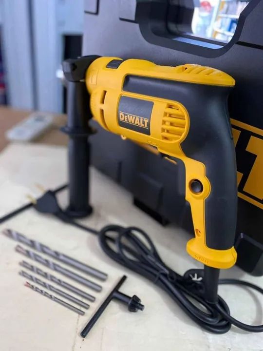 Furadeira de impacto 750w C/ Maleta e Brocas - DeWalt - Nova/Loja - Foto 2