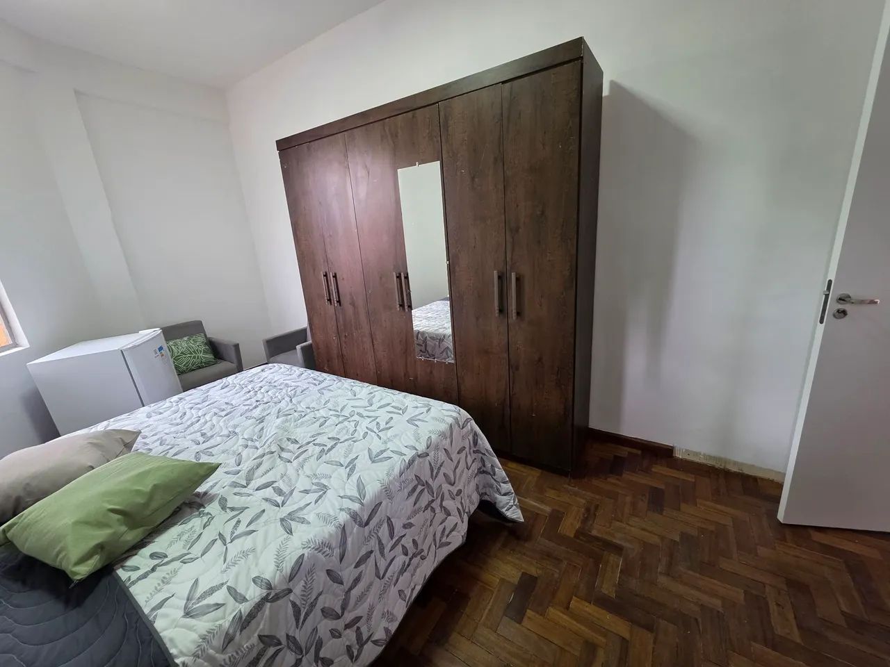 Alugo quarto masculino no Lourdes  - Foto 3