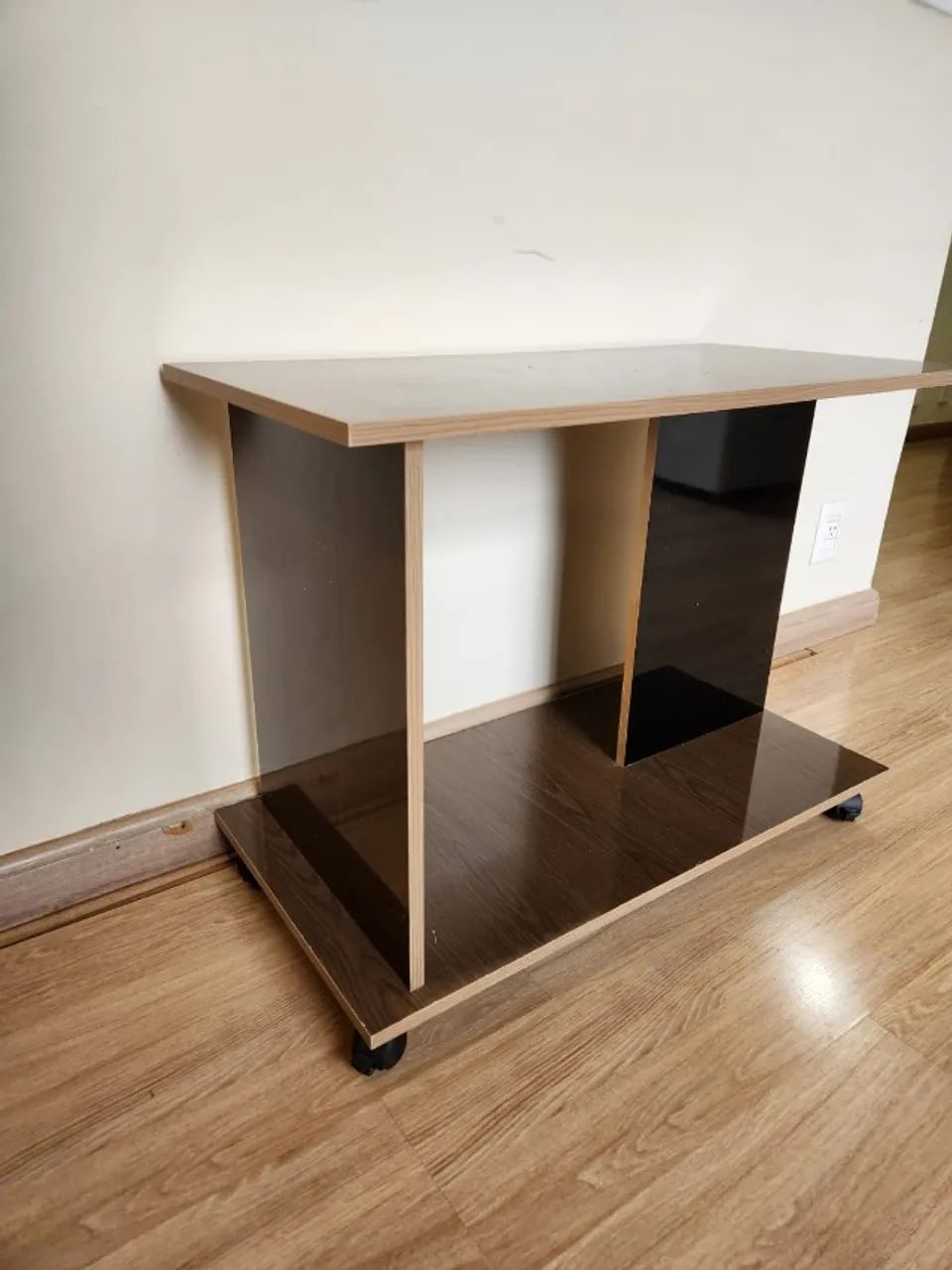 Mesa de Centro Canto Sala de Estar TV e Bar móvel funcional Avaria  - Foto 5