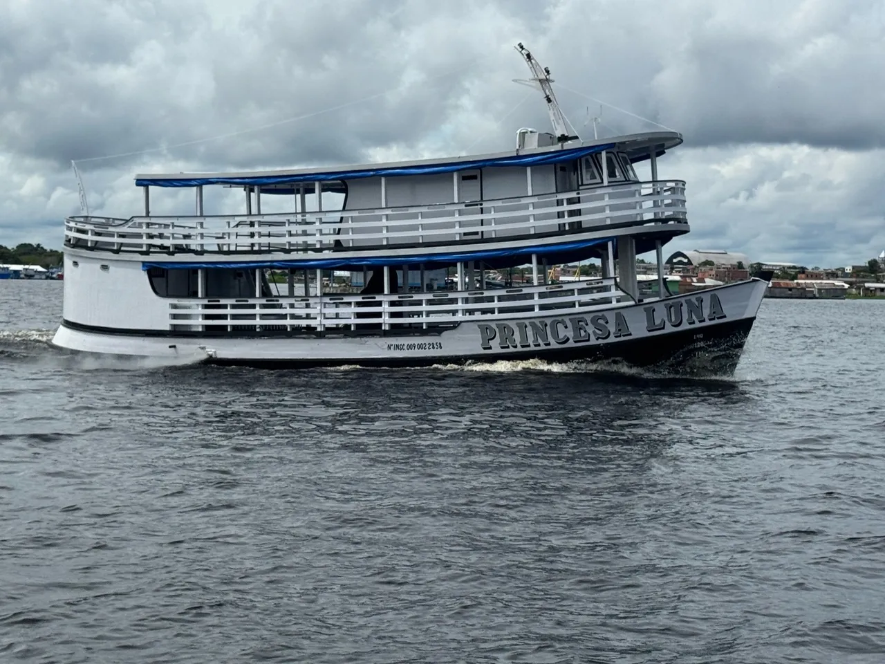 Princesa Luna - Barco para Passeios e Eventos