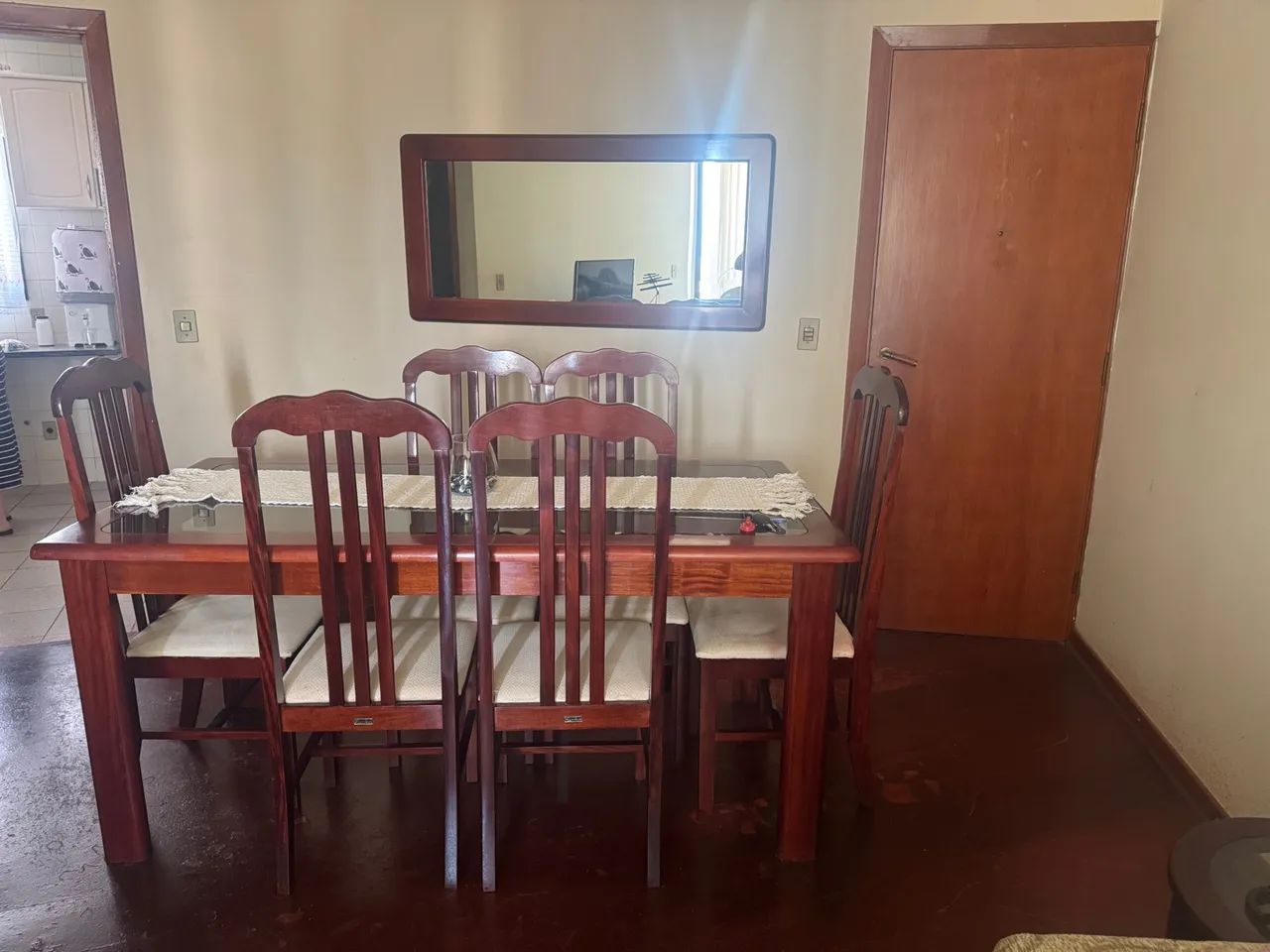 Mesa de Jantar de Madeira Maciça - Foto 2