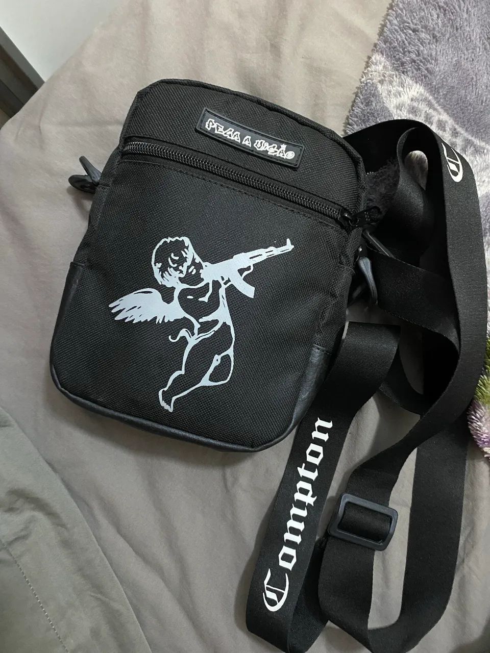 Shoulder Bag Compton Preta - Original (Estado de Nova) - Foto 2