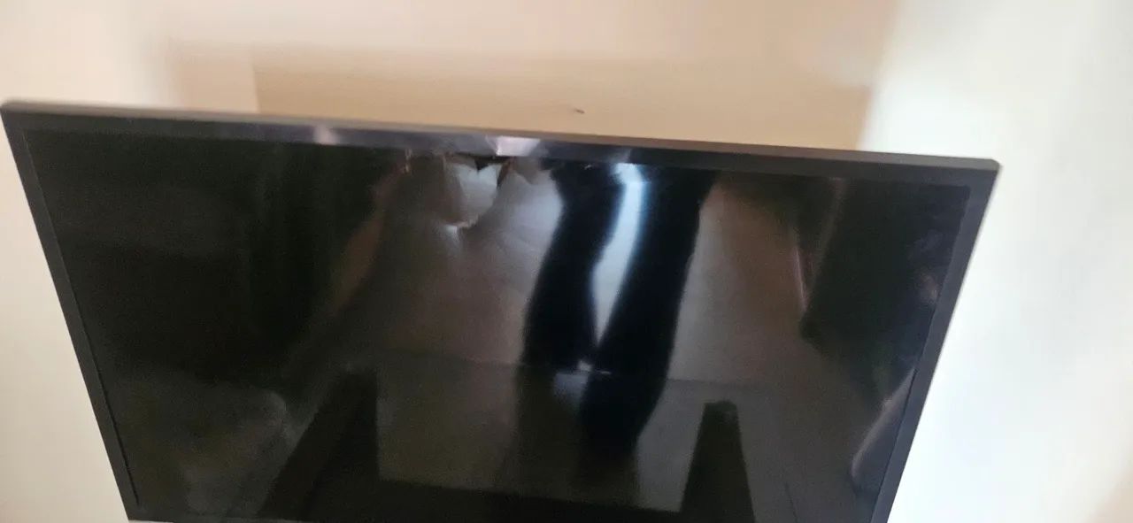 TV 32 polegadas com defeito 