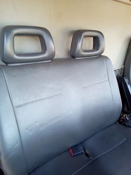 Caminhão basculante 6x4 traçado - Foto 9