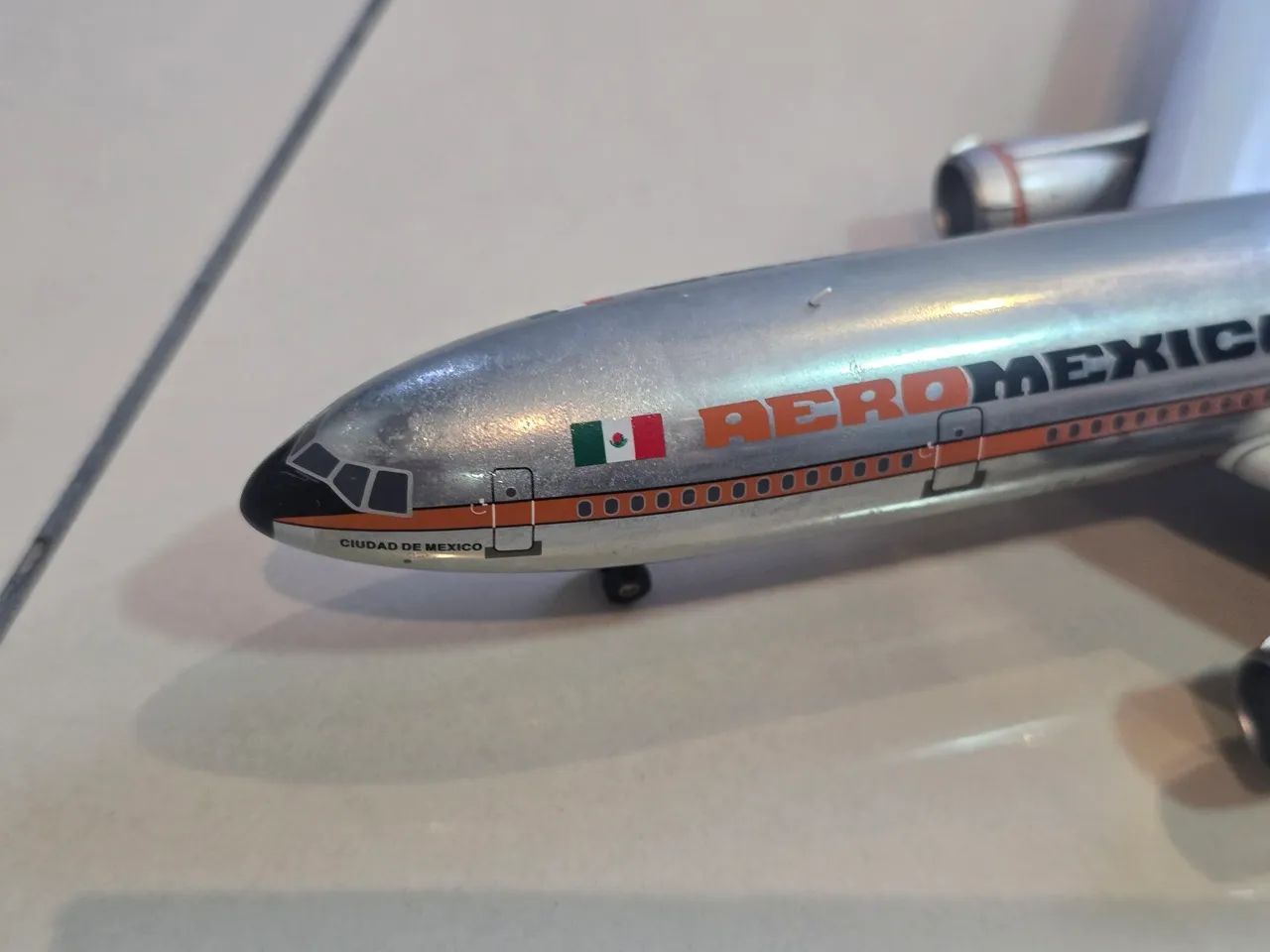 OMINIATURA DC-10 Aeroméxico 1:200  INFLIGHT200 - Foto 2