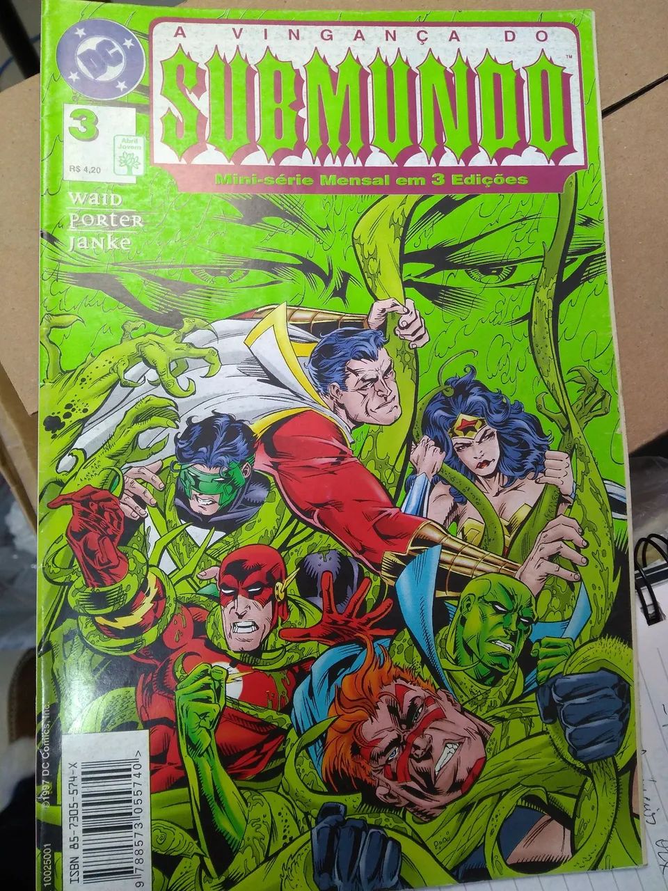 Revistas Submundo - DC Comics (Lote com 3) - Foto 4