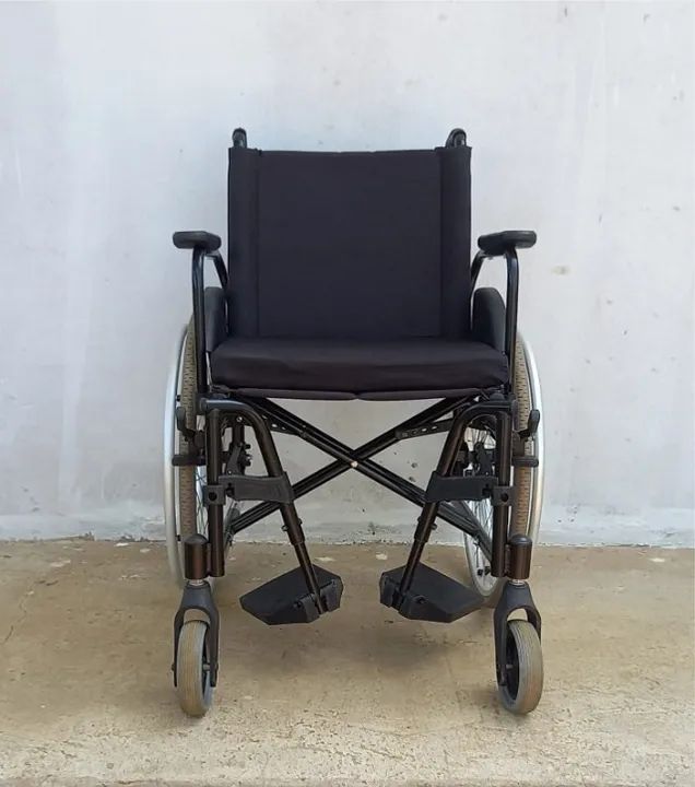 Cadeira de Rodas Orto Mobil - Seminova - Foto 5