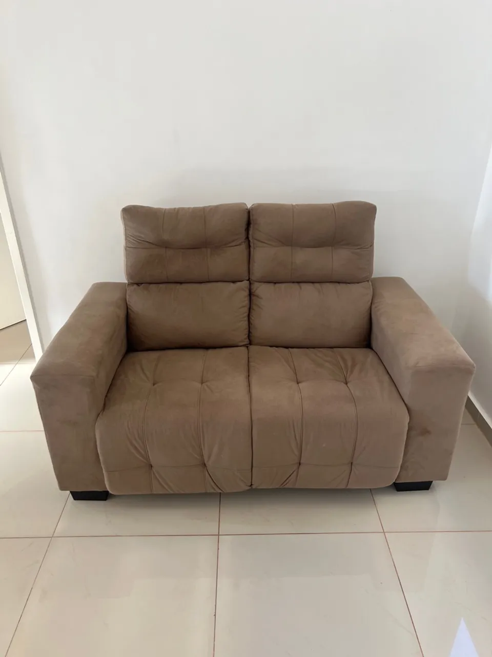 Sofá 2 Lugares Confortável e Elegante