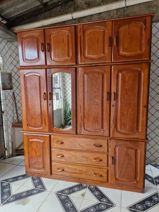 Guarda roupa sem defeito se divide em 3 partes . - Foto 2