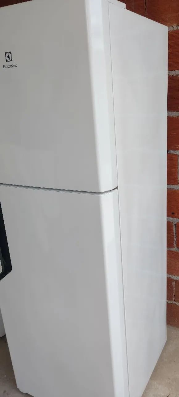 VENDE-SE GELADEIRA ELECTROLUX TF56 SEMI NOVA 474 LTS - Foto 3