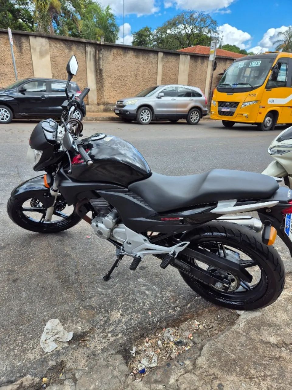 HONDA CB 300R 2011