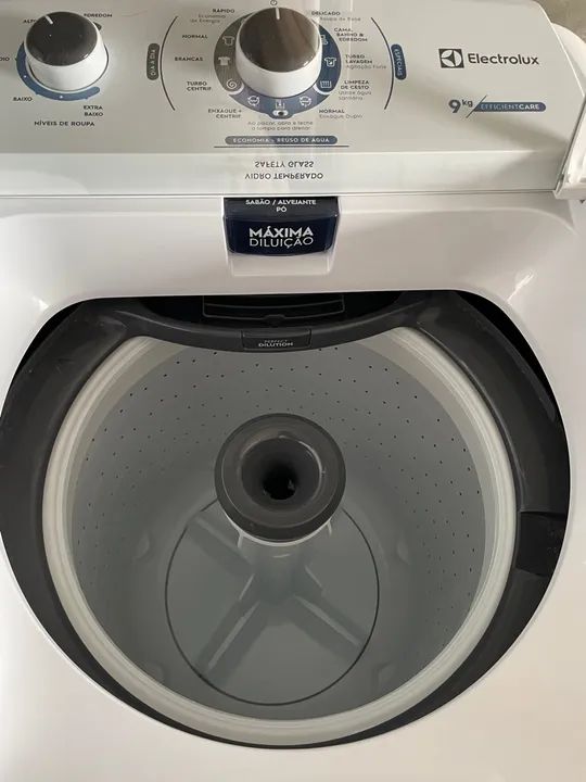 Máquina de lavar roupa 9kg Electrolux branca