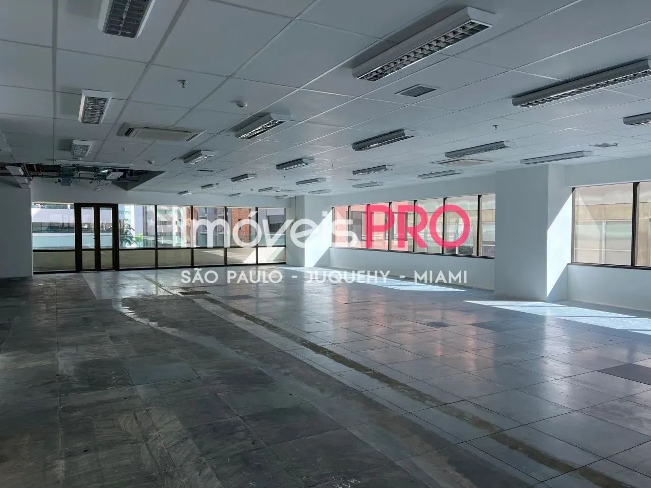 Laje corporativa com 1.129m² no Vila Olímpia Corporate