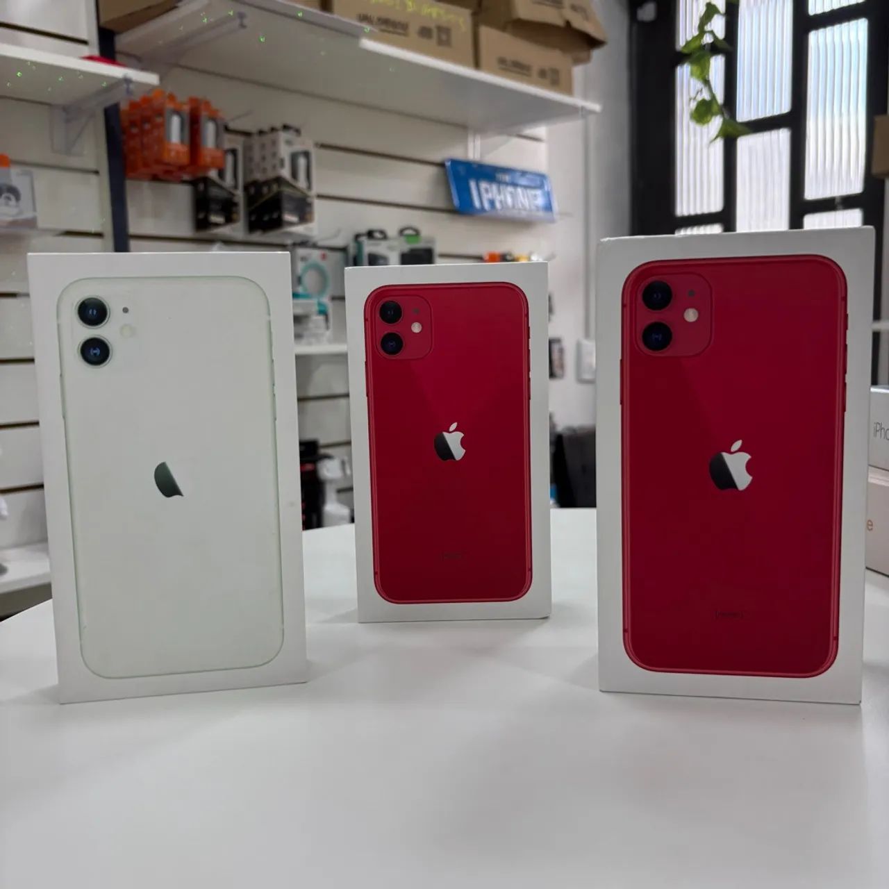 Caixas originais de iPhone à venda
