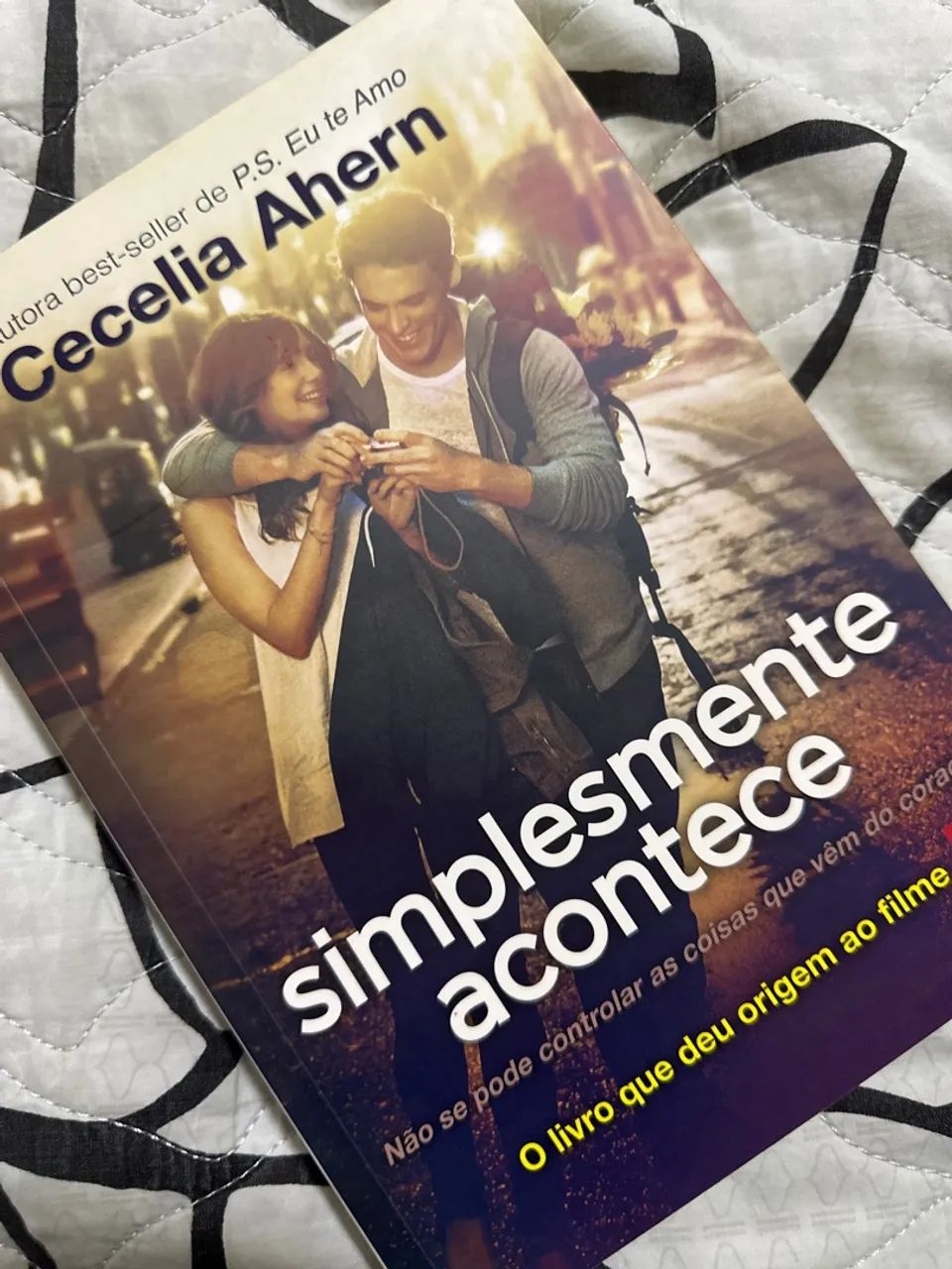 Simplesmente Acontece - Cecelia Ahern