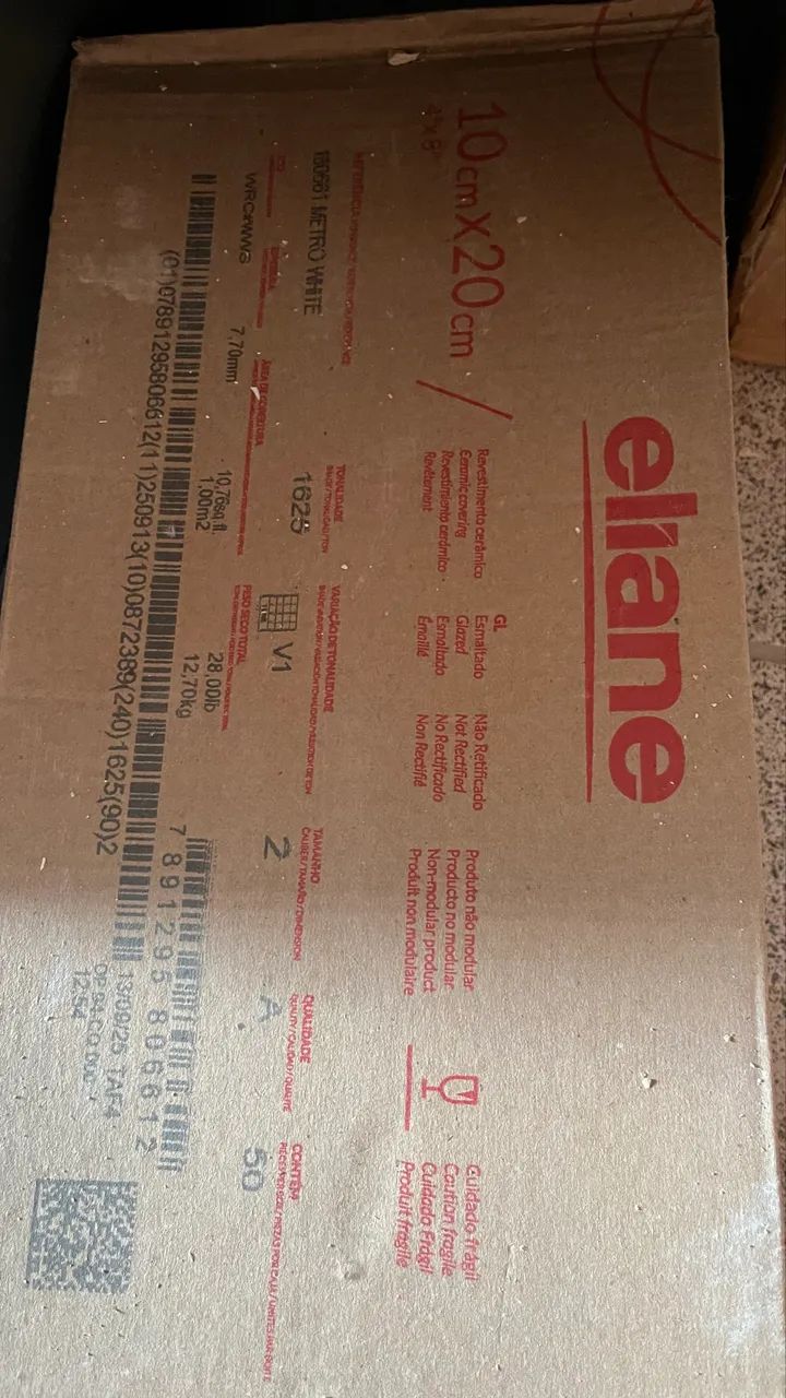 Vendo 3 caixas fechadas de Revestimento Eliane Metro White Acetinado 10x20cm