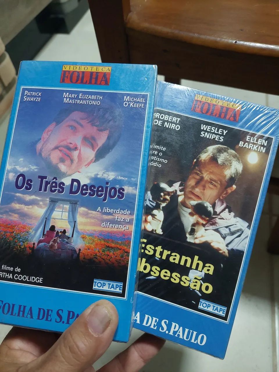 2 filmes VHS Lacrados  - Foto 4