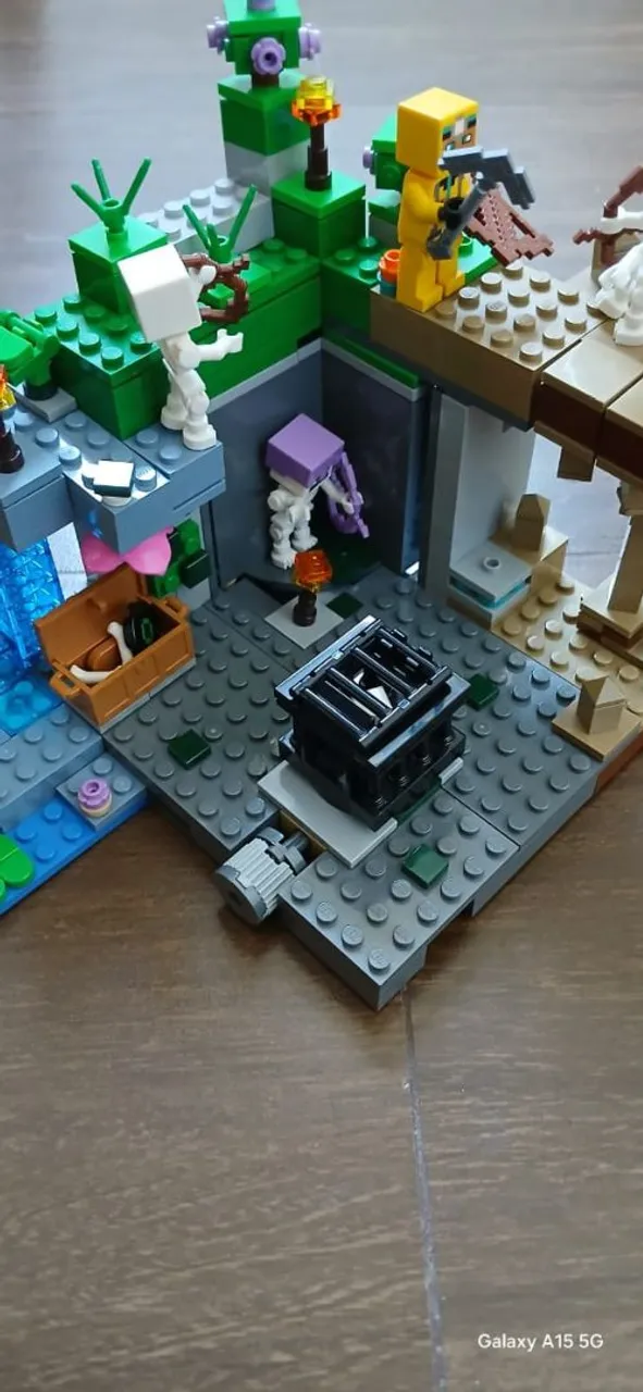 Lego Minecraft - bioma de azaleia