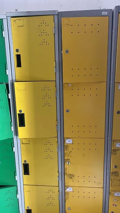 Armário 4 portas sem chave *