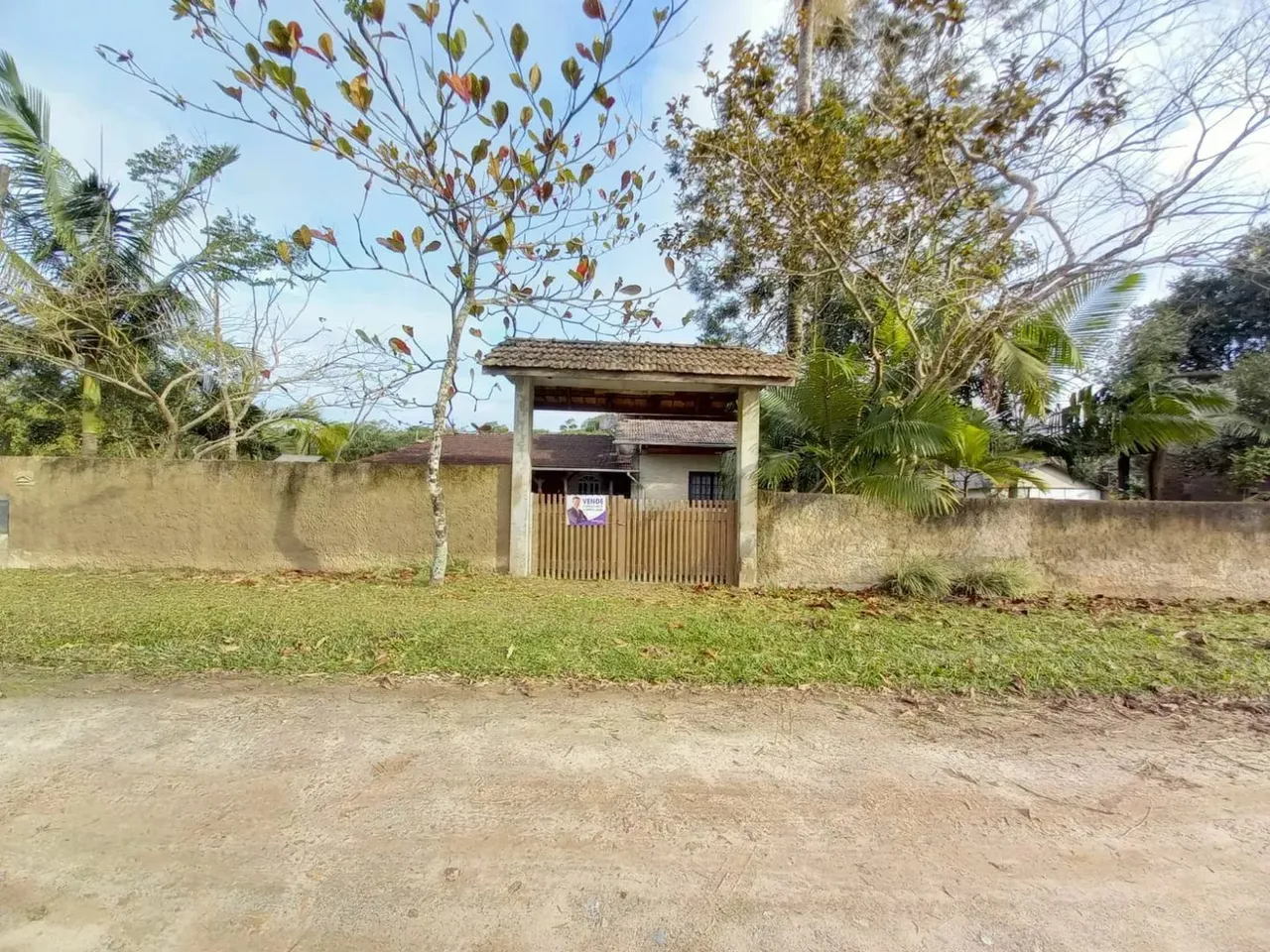 Casa em rua Alagoas - Costeira - Balneário Barra do Sul/SC