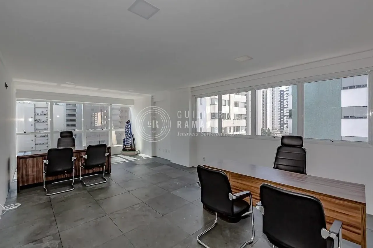 Sala comercial com 132m² à venda no Galli Center Tower em Balneário Camboriú