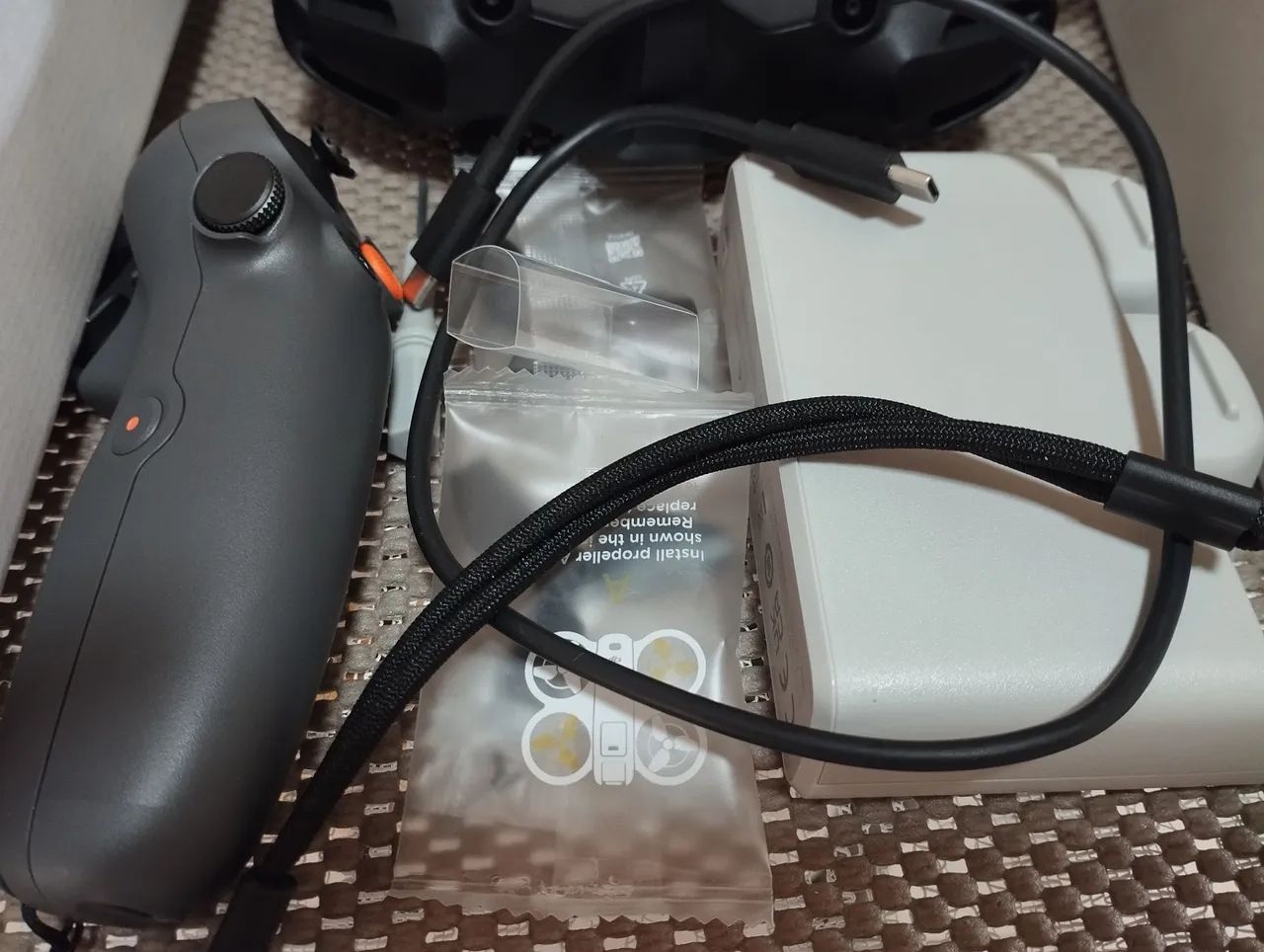 Goggles 3 + DJI Drone Neo 3 Fly Combo + Motion  - Foto 2