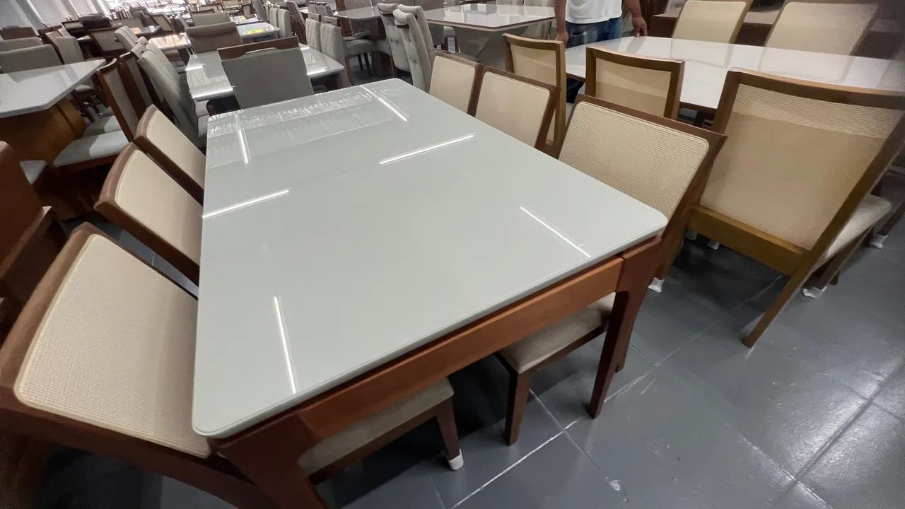 Conjunto de Mesa de Jantar com 6 Cadeiras resistente de madeira  - Foto 4