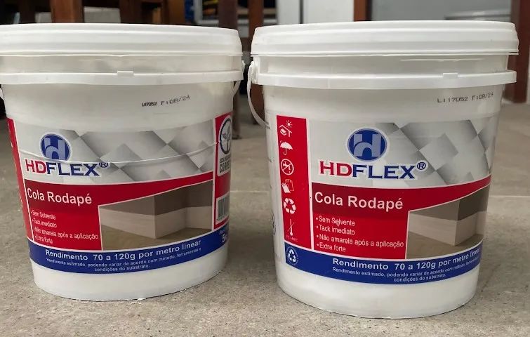 Cola 5kg Para Rodapé Poliestireno Mdf Madeira Colagem Rápida 