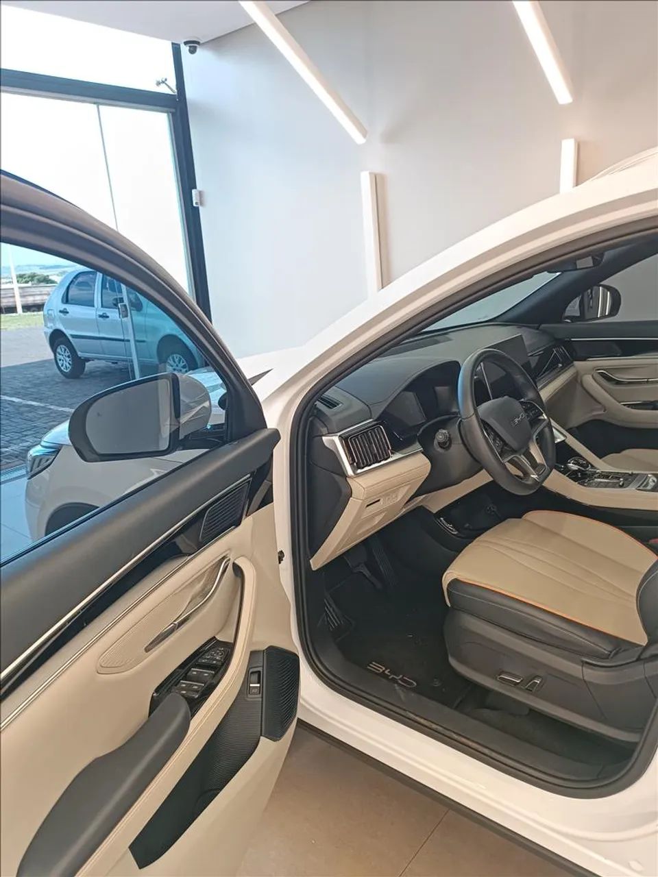 BYD SONG PLUS 1.5 DM-I HÍBRIDO AUTOMÁTICO - Foto 4