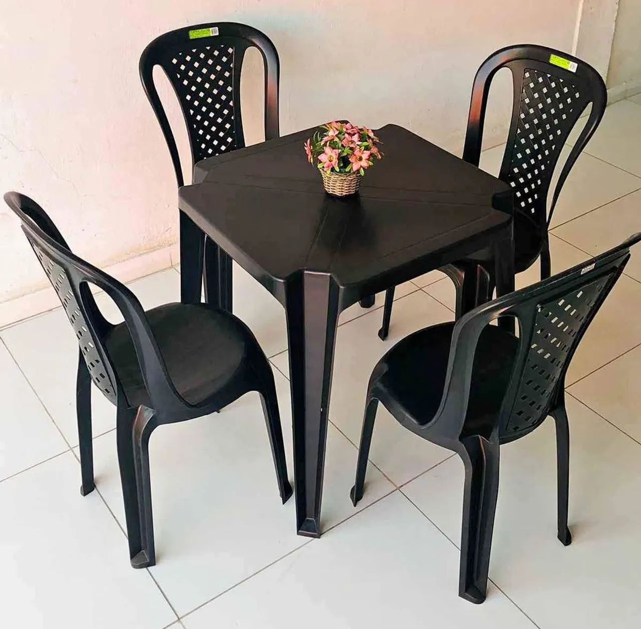Jogo de Mesa e Cadeiras para sua Área Externa - Foto 2