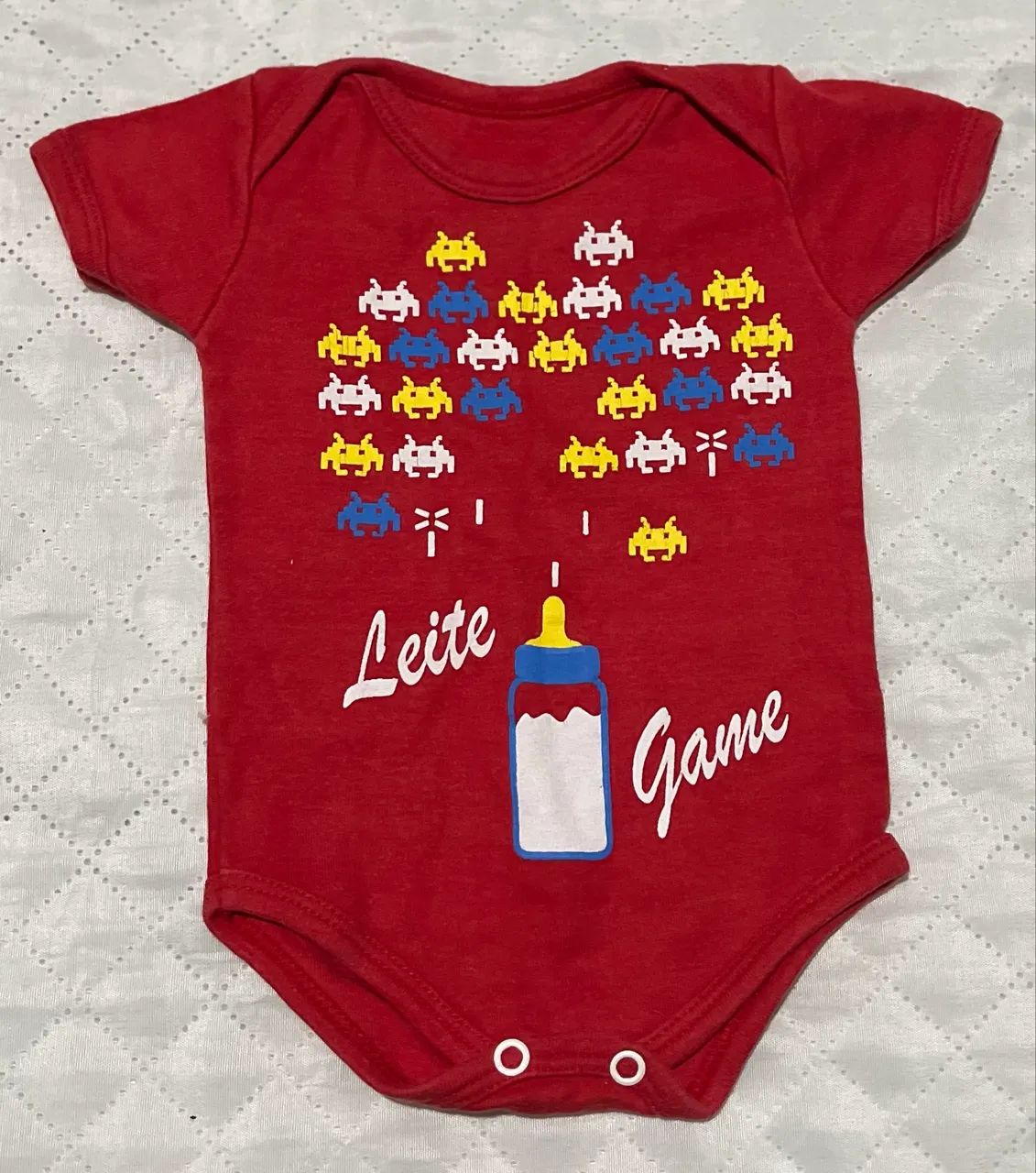 body de bebê na cor vermelha 