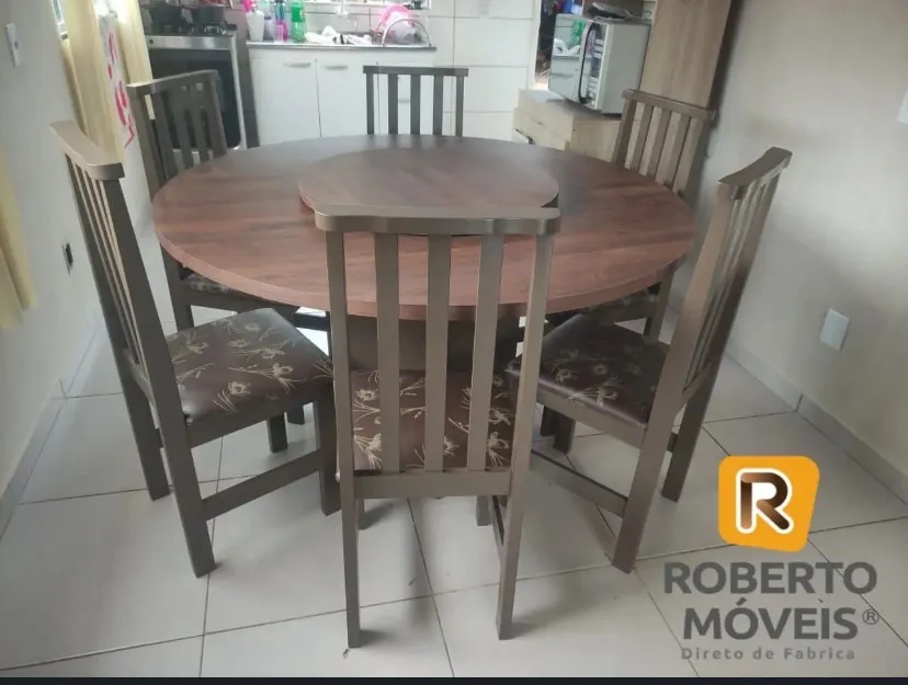 Mesa de jantar redonda com 6 cadeiras