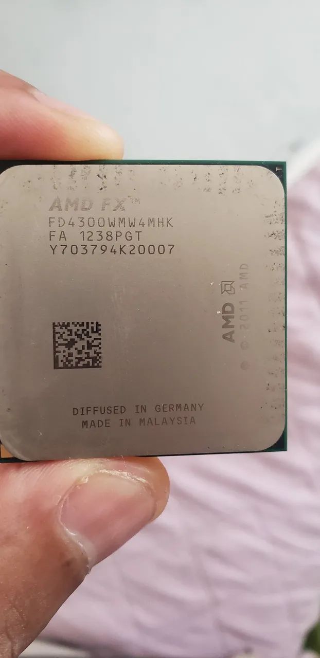 Processador AMD FX-4300 - Quad-Core 3,8 GHz socket AM3+