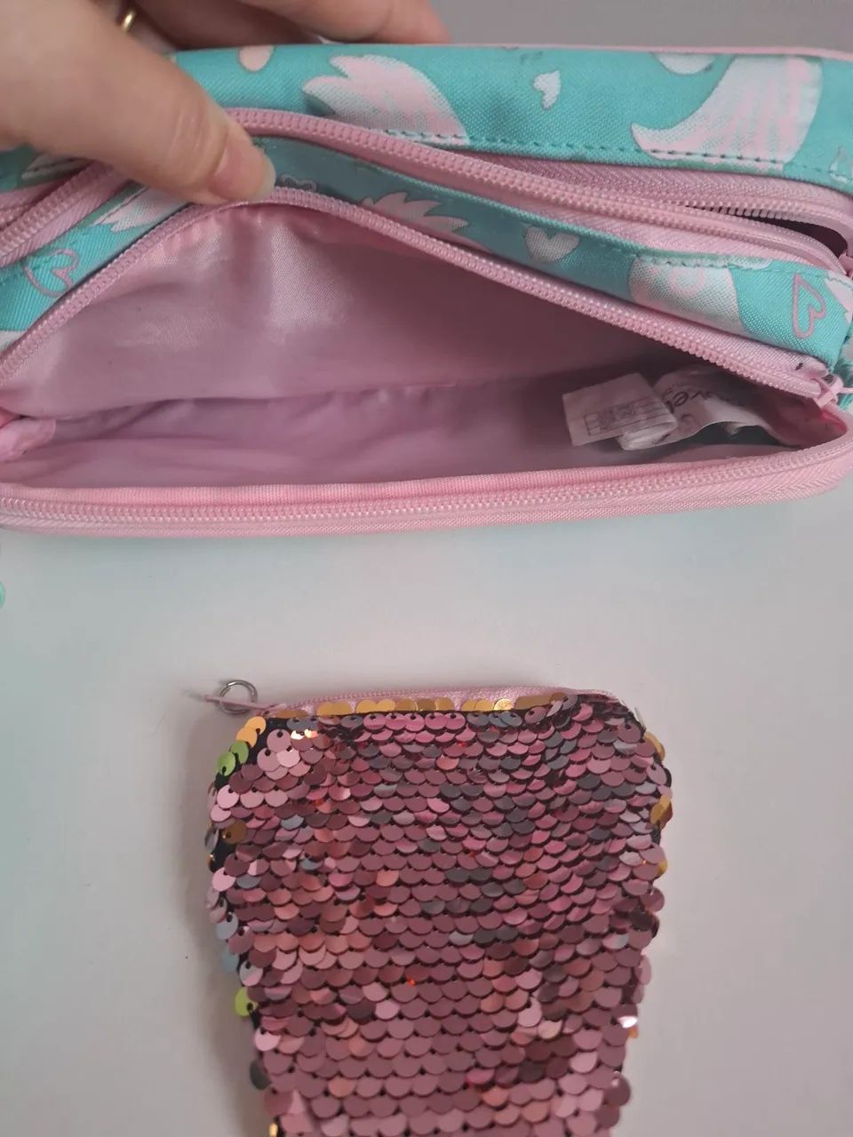 Kit. Estojo, garrafa e nécessaire - Foto 4