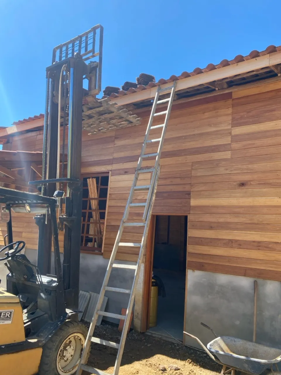 Empilhadeira yale ótimo custo benefício