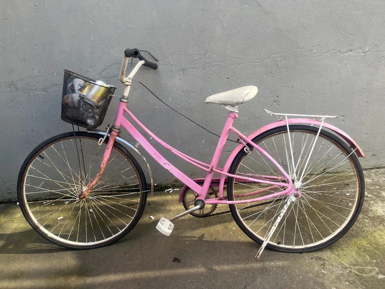 Bicicleta Rosa - Ótima para Passeios! - Foto 2