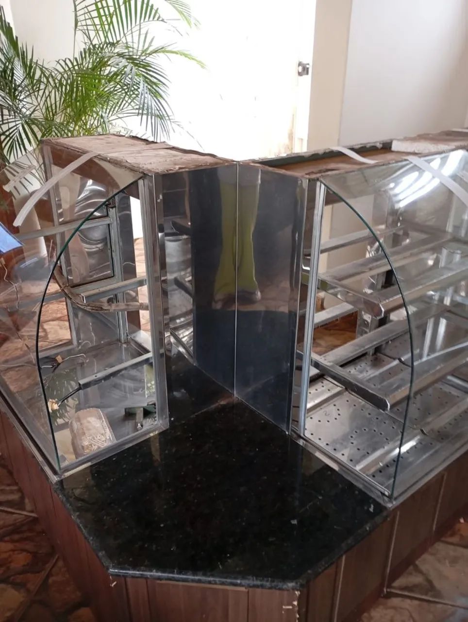 Balcão para cafeteria,lanchonete ,com vitrine quente para salgados e fria para doces. - Foto 2