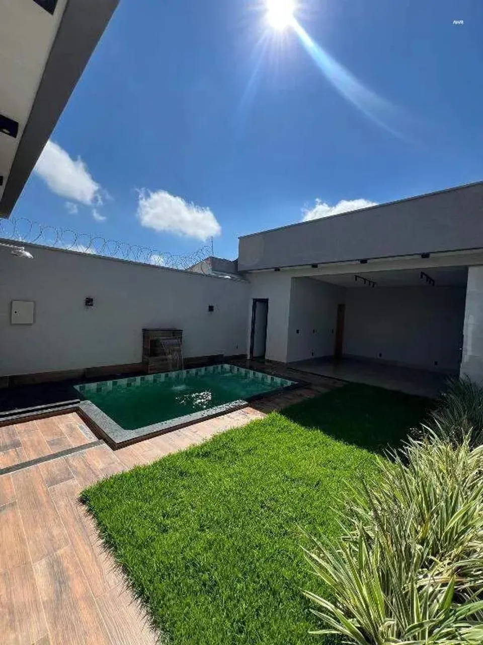 Casa à venda no Jardim Presidente Goiânia | 3 quartos, área gourmet e piscina