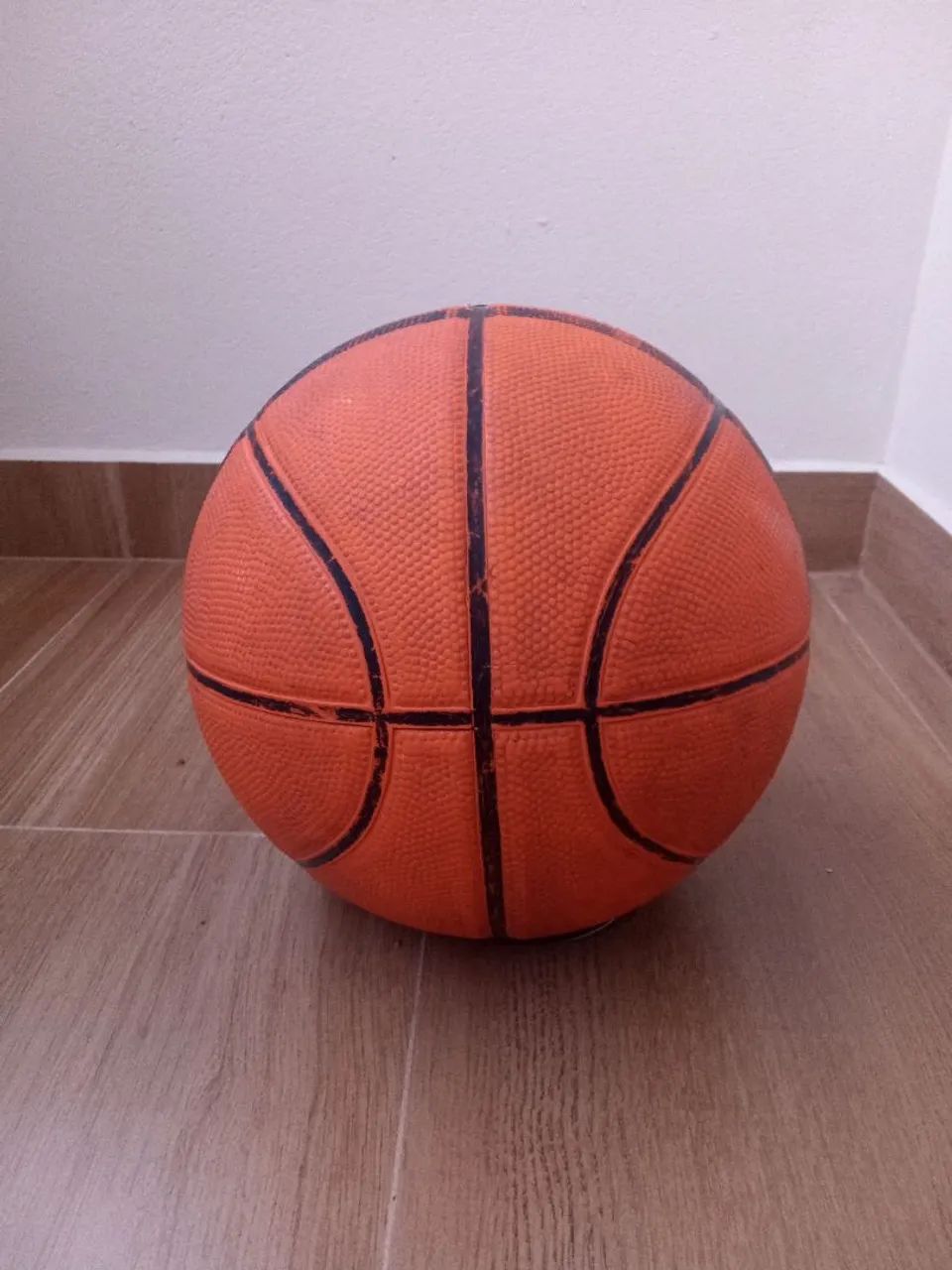 Bola de Basquete Adidas - Foto 4
