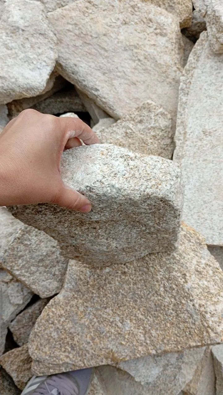 Pedra moledo R$ 240,00 o mt - Foto 3