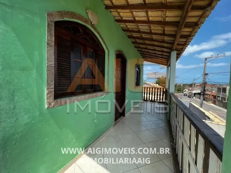 4 Casas Rua Asfaltada