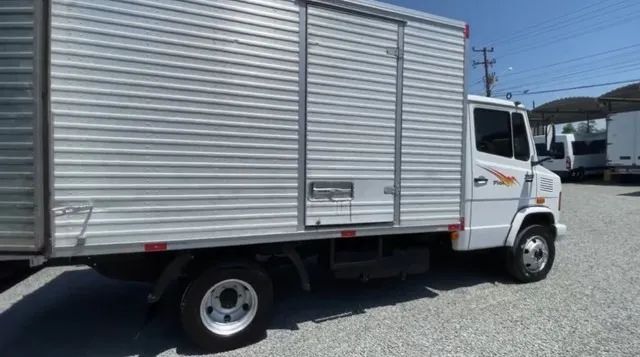 Mercedes-Benz 710 2011 Bau