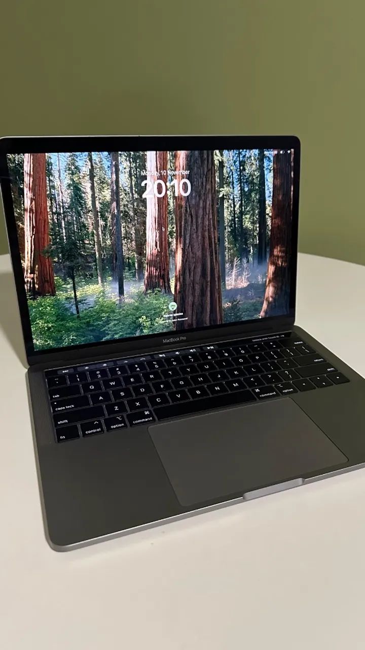 macbook pro 13 2019