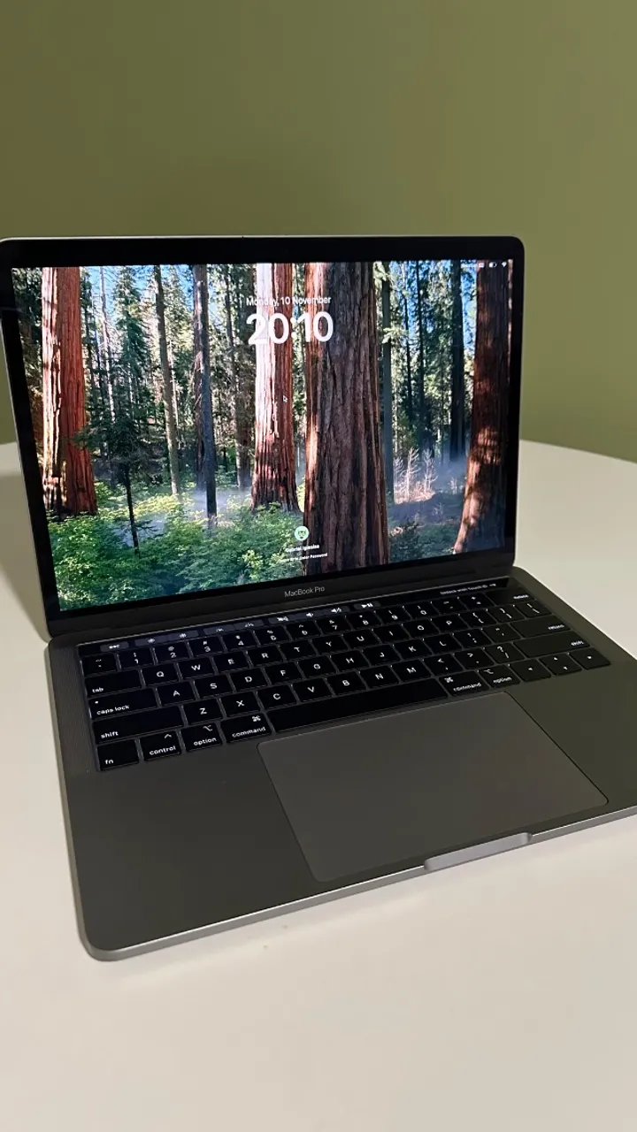 macbook pro 13 2019