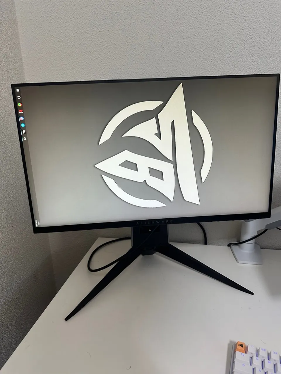 Monitor Alienware 240hz Full HD LED TN